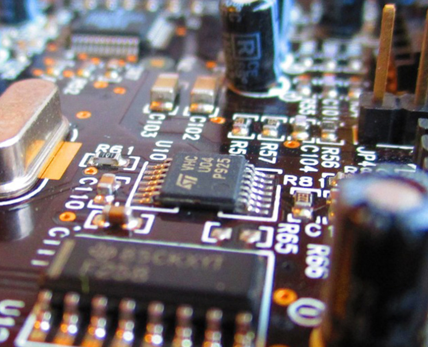 Circuitos Reprogramación de la Electrónica de Vehículos