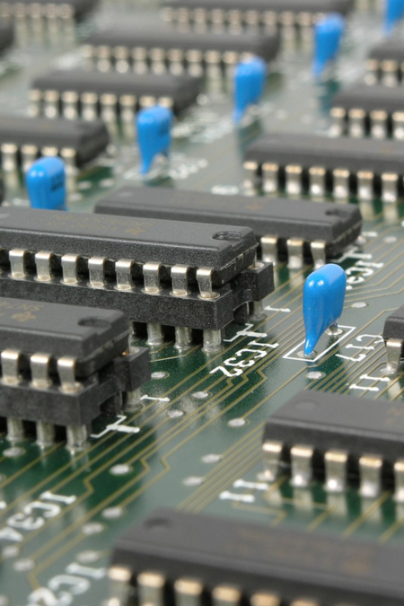 Circuitería Reparación y Reprogramación de la Electrónica de Vehículos